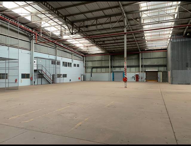 6,544M² WAREHOUSE TO LET IN UNION